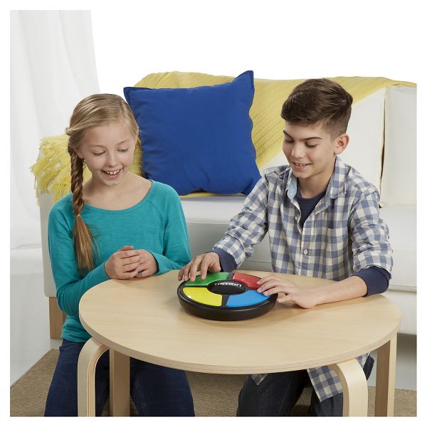 Hasbro Games Simon Classic Game