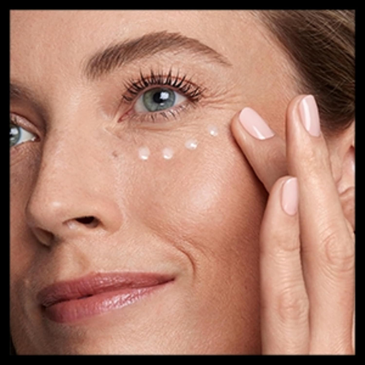 COVERGIRL Simply Ageless Blurring Face Serum-3616300752425-LR-337939-5-LR eShop