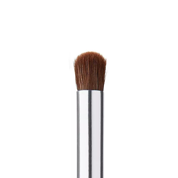 e.l.f. Eye Crease Brush-609332018235-LR-291939-2-LR eShop