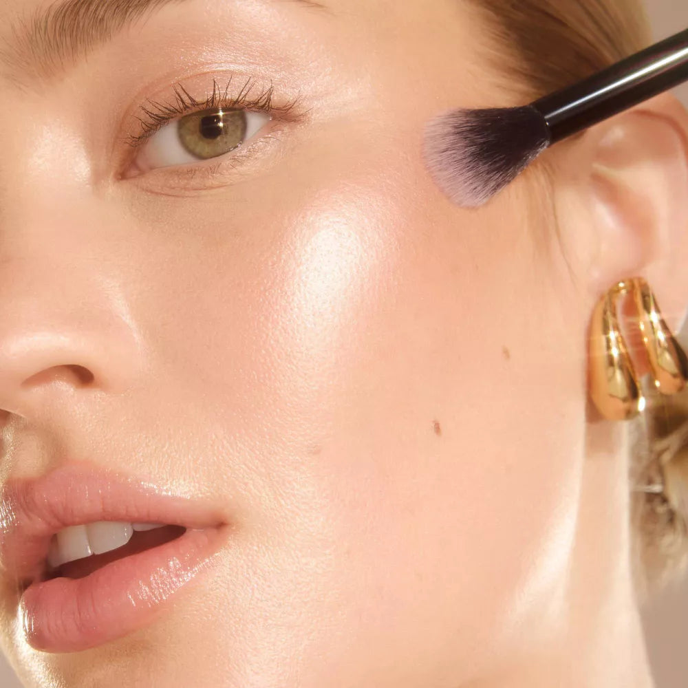 e.l.f. High Points Highlighter Brush-609332819320-LR-360233-8-LR eShop