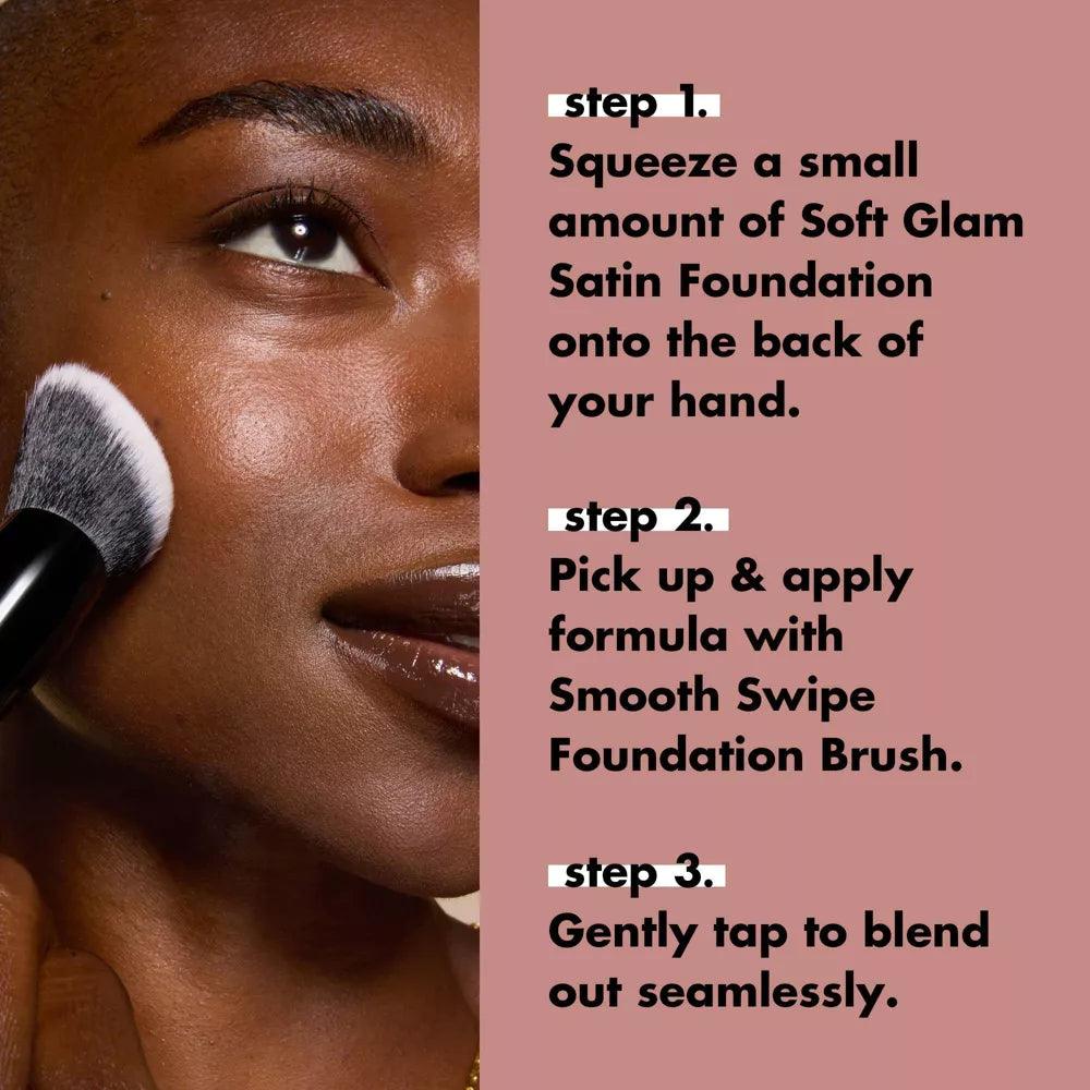 e.l.f. Smooth Swipe Foundation Brush-609332814561-LR-360228-6-LR eShop