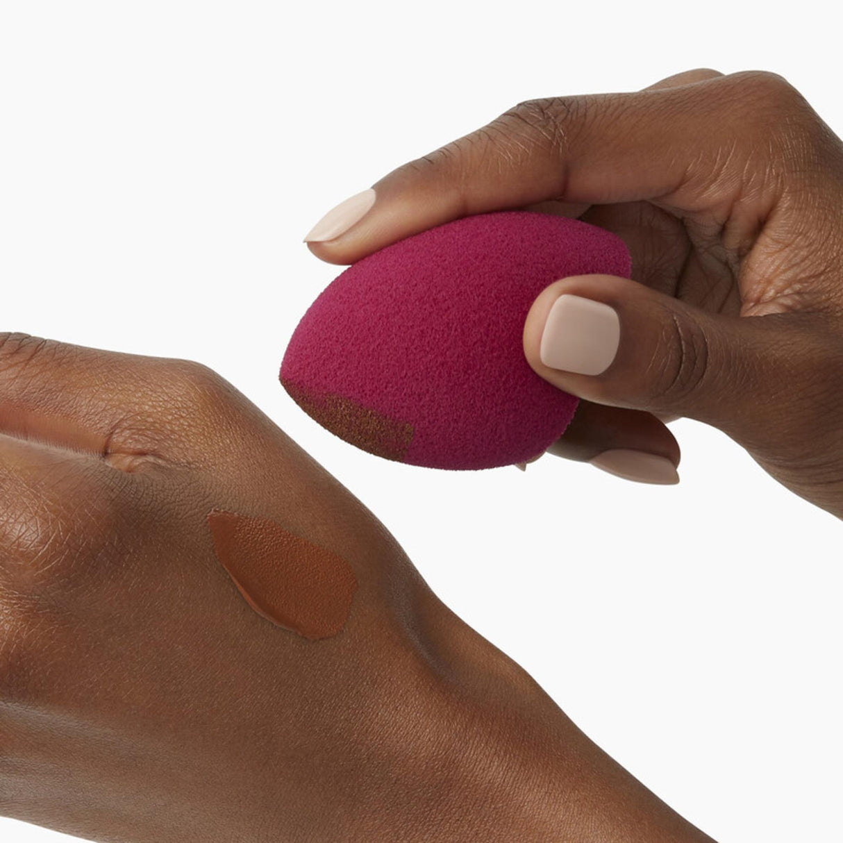 e.l.f. Total Face Sponge - 1.0 ea-609332840614-LR-328373-4-LR eShop