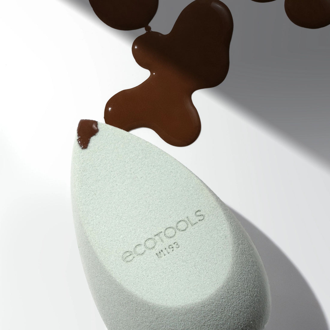 EcoTools Blurring Blender Sponge-079625440690-LR-357099-6-LR eShop