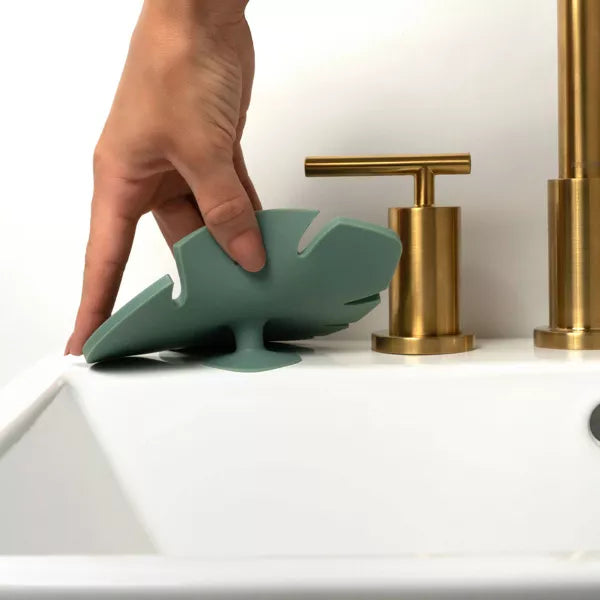 EcoTools Makeup Brush Cleansing Pad-079625455571-LR-357111-4-LR eShop