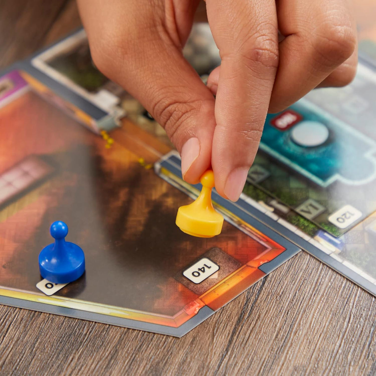 Hasbro Gaming Clue Escape & Solve Mystery Board Game - Robbery at The Museum-195166236506-LR-354024-5-LR eShop