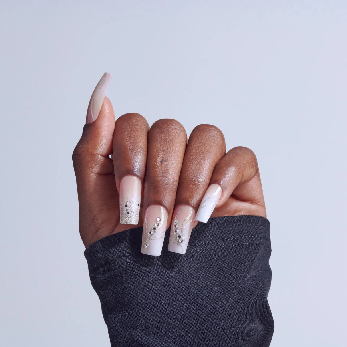 KISS Glam Premium Faux Nails - Wrapped in Beauty-731509225198-LR-359970-3-LR eShop