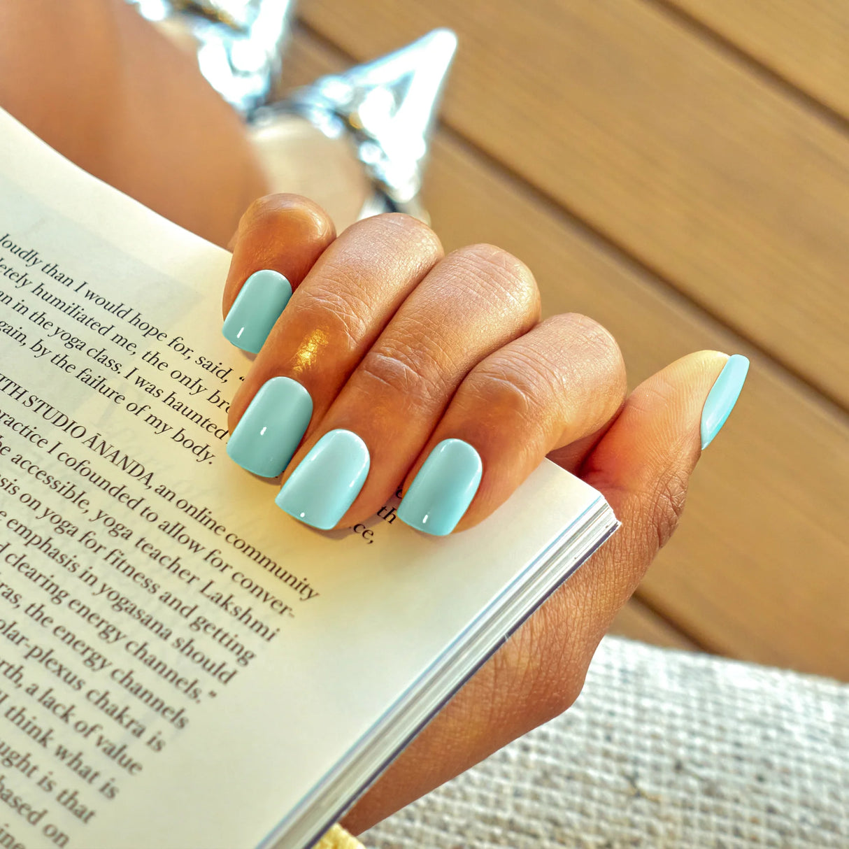 KISS imPRESS Color Press On Nails - Get Closer-731509958270-LR-360033-6-LR eShop