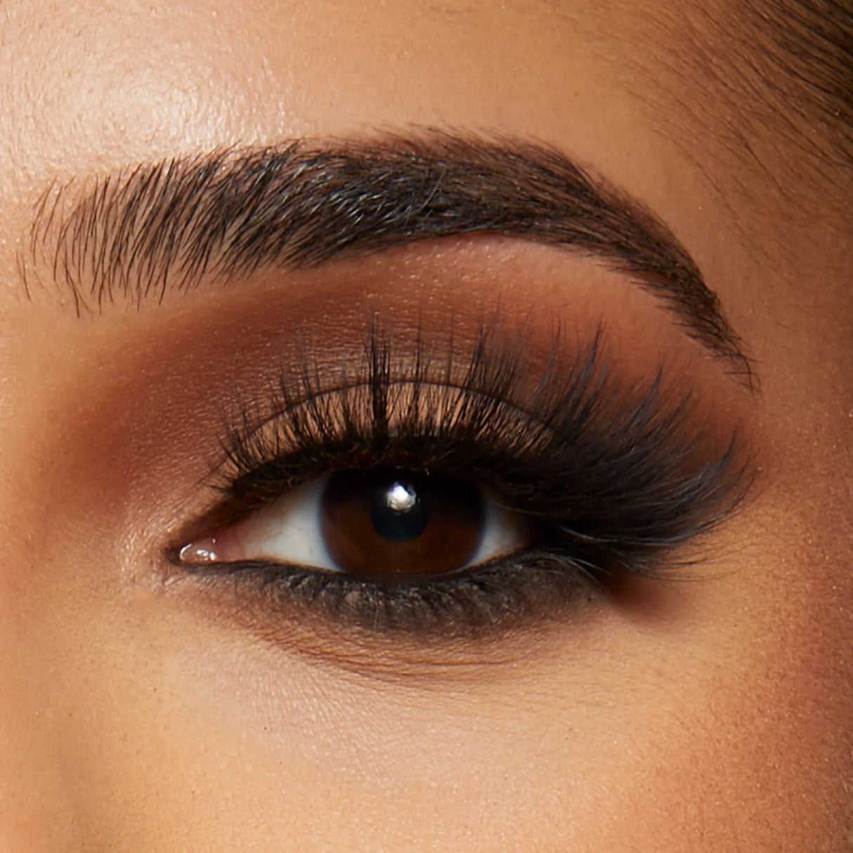 KISS Lash Couture Masterpiece Luxe Lash - Pret-A-Porter-731509859997-LR-342699-4-LR eShop