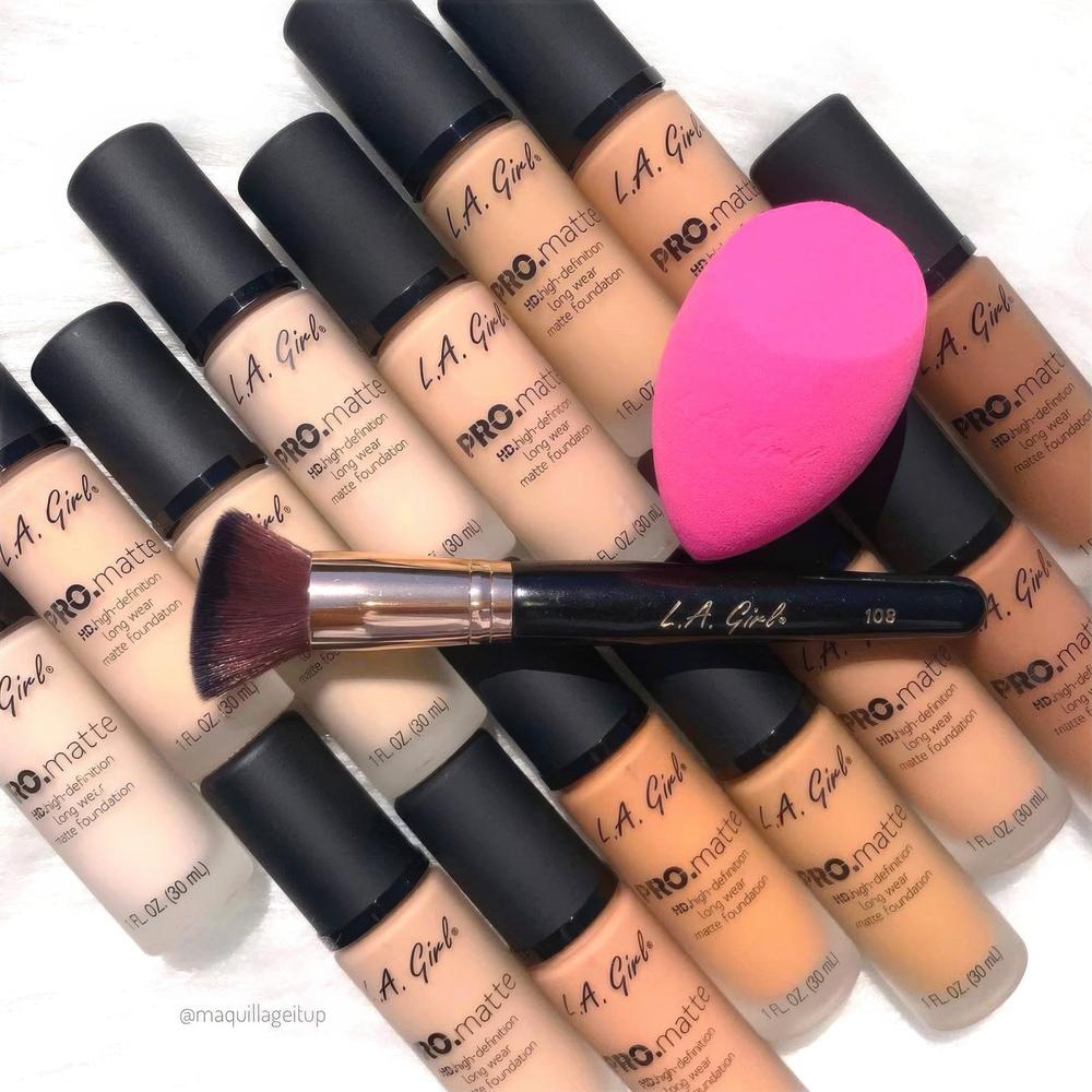 L.A. Girl PRO.Matte Foundation - GLM716 Nude-081555967161-LR-329029-3-LR eShop