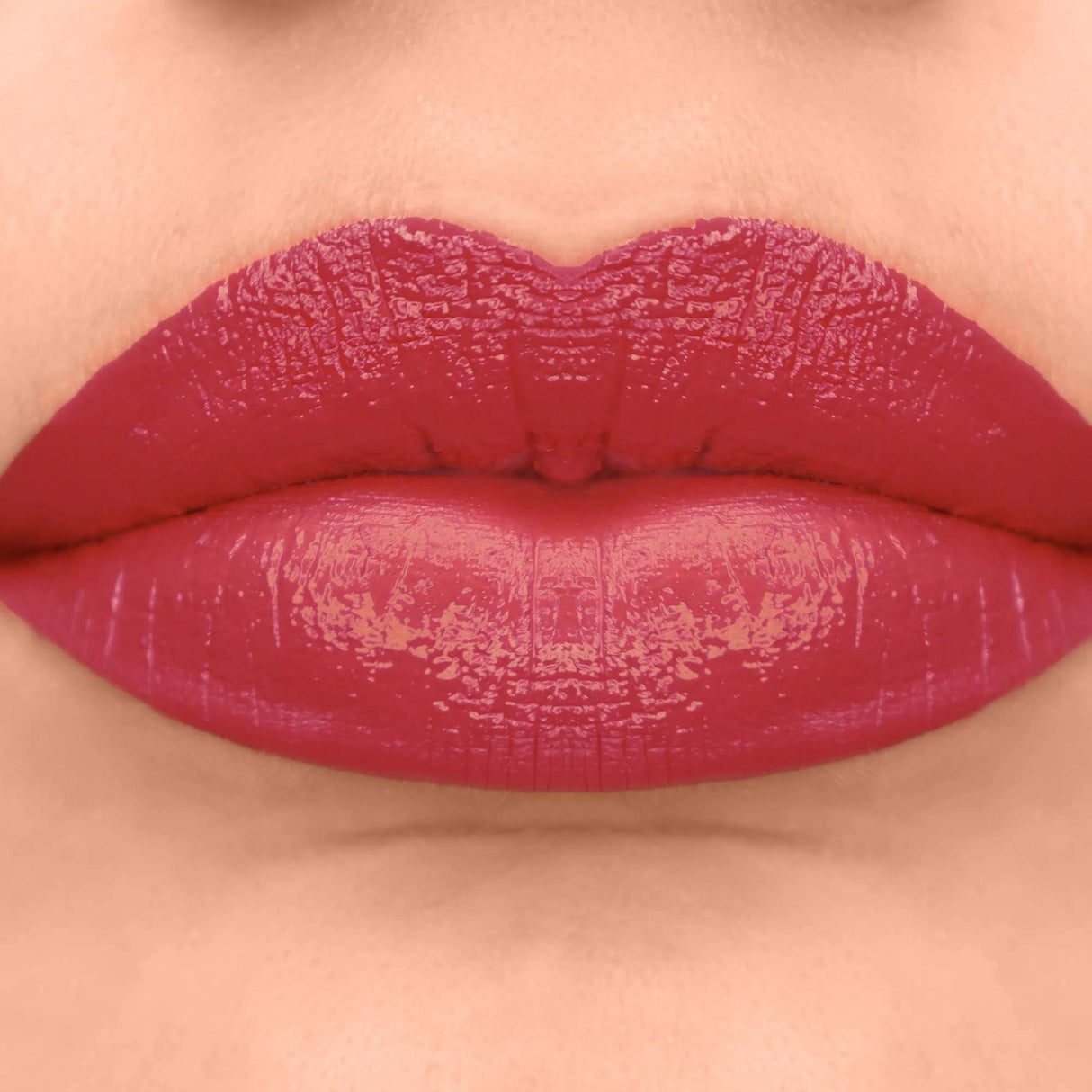 LAC VELVET PLUSH LIP CLR LUXUR-081555786656-LR-339184-3-LR eShop