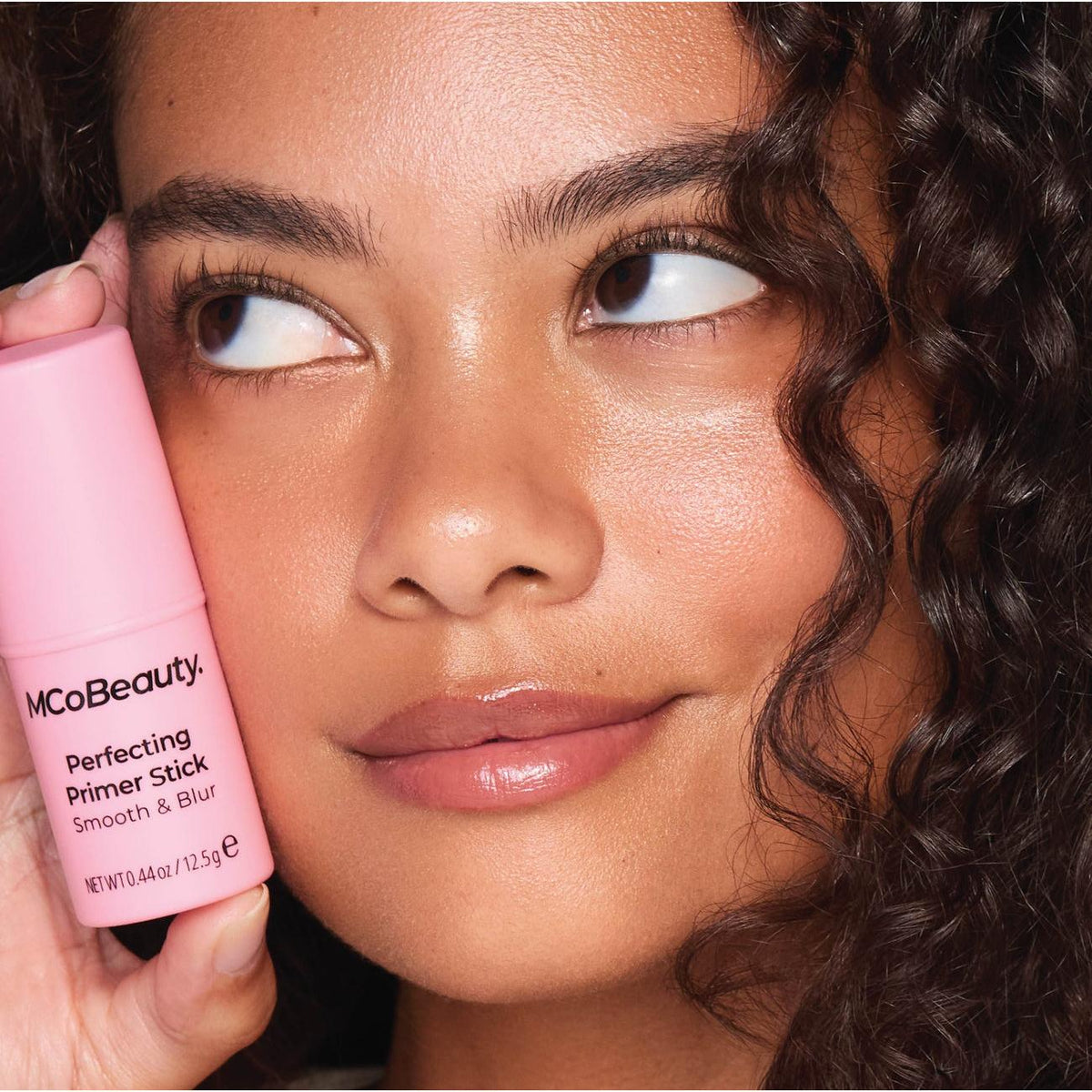 MCoBeauty Perfecting Primer Stick Smooth & Blur-9331880043551-LR-360827-3-LR eShop
