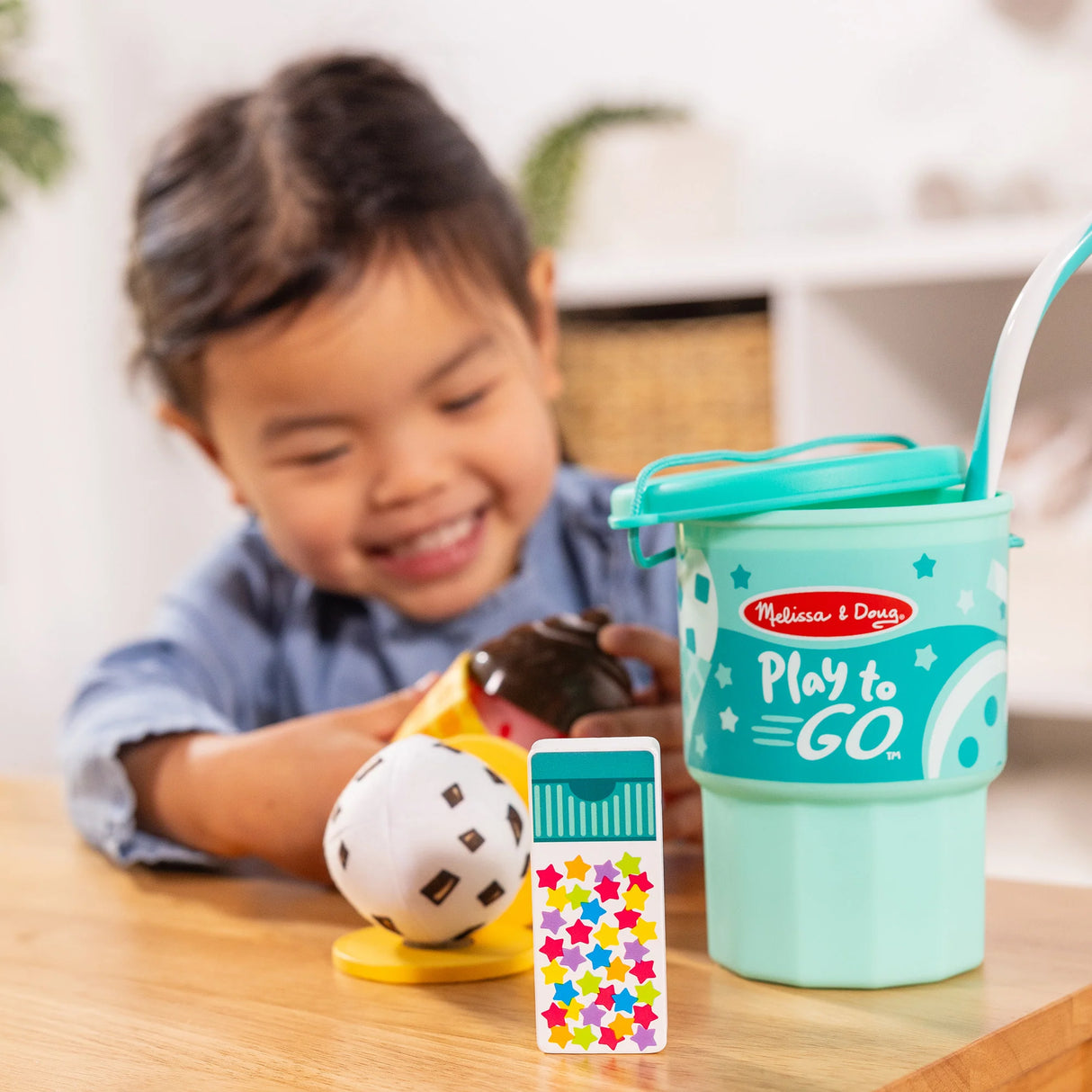 Melissa & Doug Play to Go Ice Cream Play Set-000772501729-LR-354136-3-LR eShop