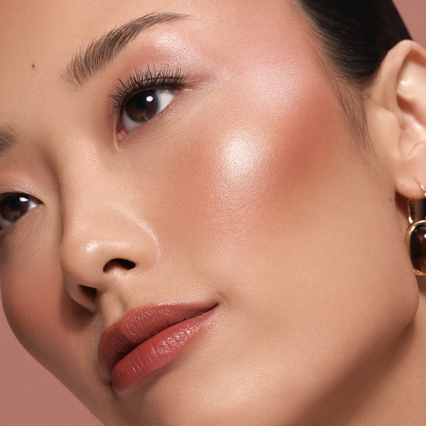 Milani Baked Highlighter - 002 Champagne D'Oro-717489005579-LR-360122-8-LR eShop