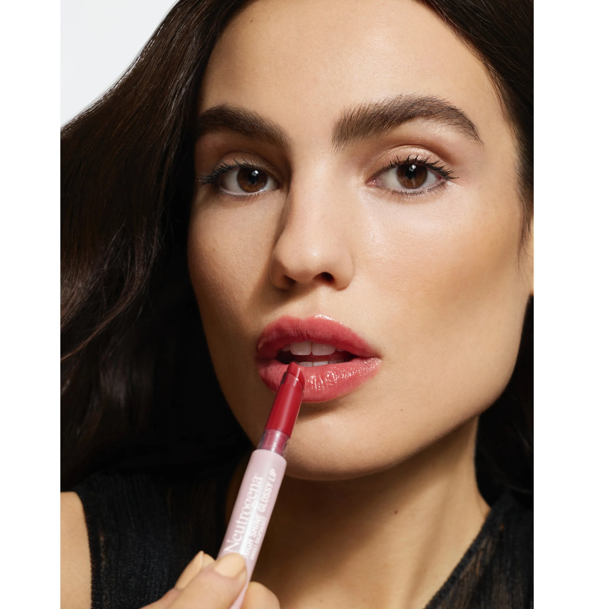 Neutrogena High Shine Glossy Lip Balm - Blushing Berry-086800161172-LR-356781-8-LR eShop