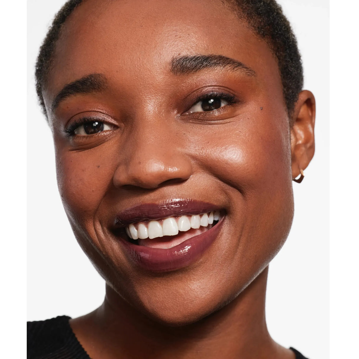 Neutrogena High Shine Glossy Lip Balm - Nearly Neutral-086800161196-LR-356783-5-LR eShop