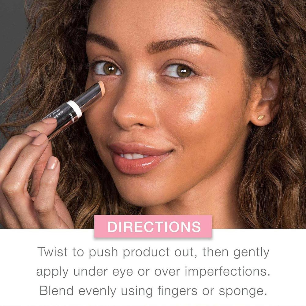 Neutrogena Hydro Boost Hydrating Concealer, 30 Light/Medium, 0.12 Oz-086800438410-LR-308895-5-LR eShop