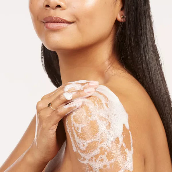 OLAY Ultra Moisture Body Wash with Shea Butter, 3 oz-037000830467-LR-309413-2-LR eShop