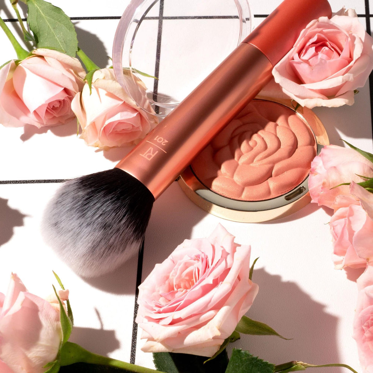 Real Techniques Base Powder Brush-079625014013-LR-237437-3-LR eShop