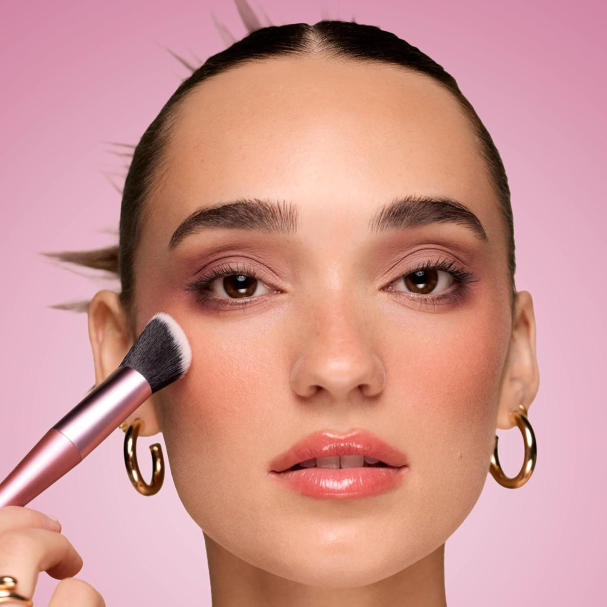 Real Techniques Cat Paw Blush Brush-079625454314-LR-360991-2-LR eShop