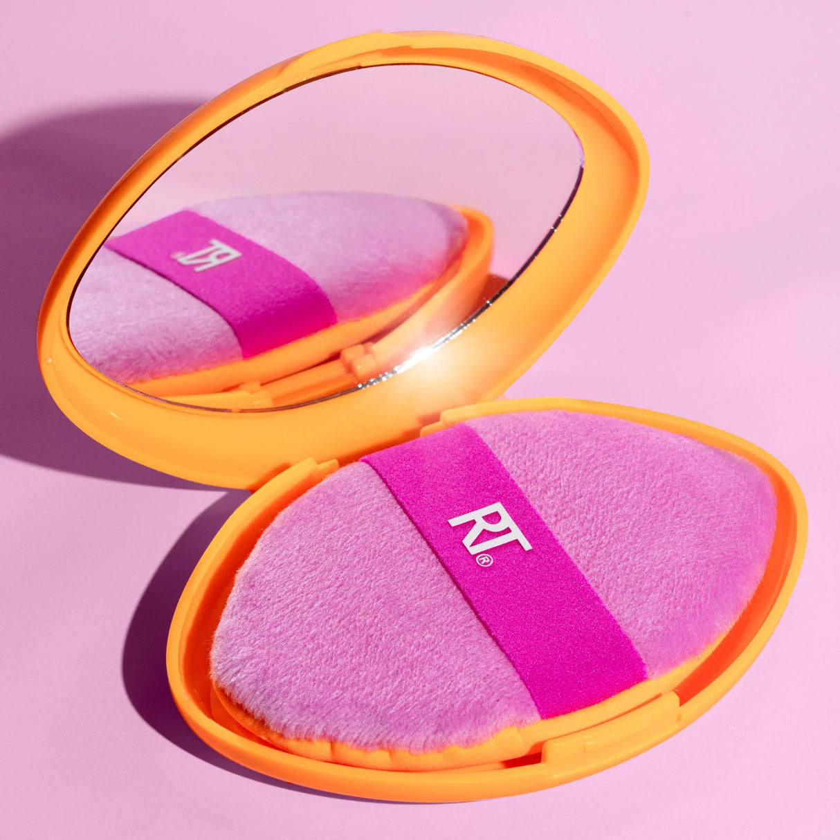 Real Techniques Miracle 2-In-1 Powder Puff + Travel Case-079625445107-LR-361249-8-LR eShop
