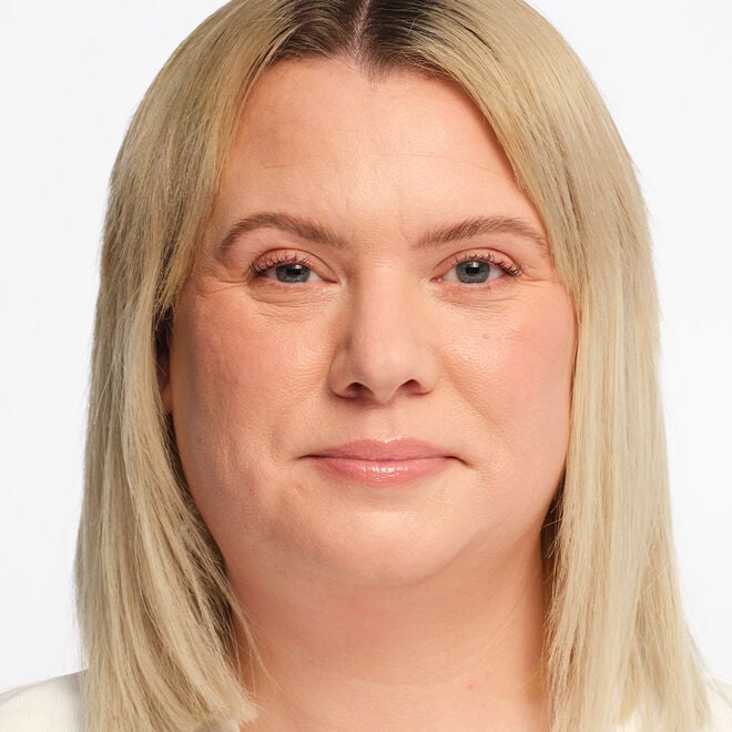 REVOLUTION Skin Silk Radiant Satin Serum Foundation - F6N-5057566792455-LR-361189-5-LR eShop