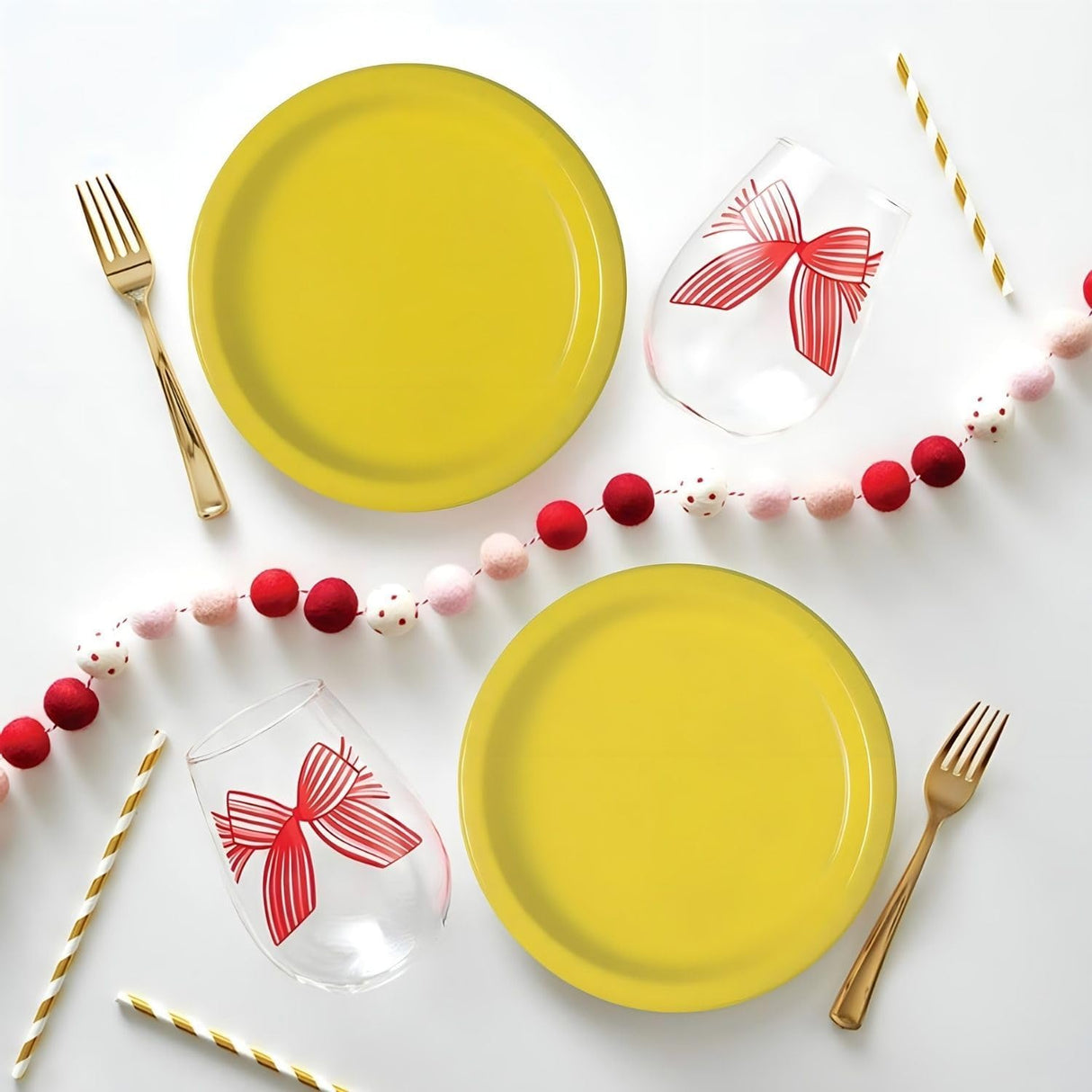 Unique Solid Round 7" Paper Plates - Neon Yellow, 20 count-011179991549-LR-359598-4-LR eShop