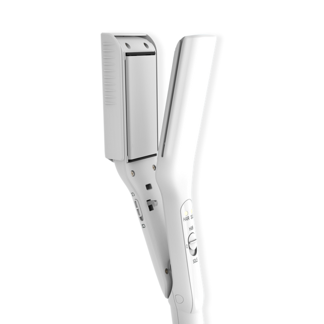 Conair Travel Smart Style Duo 2 in-1 Iron for Hair & Clothing-039052020346-LR-361019-1-LR eShop