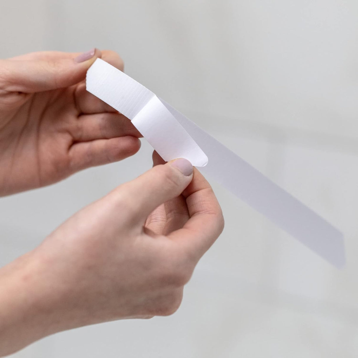 DUCK Adhesive Tub Tread Strips - White, 18 count-075353270721-LR-340236-6-LR eShop