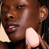 e.l.f. Halo Glow Angled Silicone Face Sponge-609332842359-LR-342660-3-LR eShop