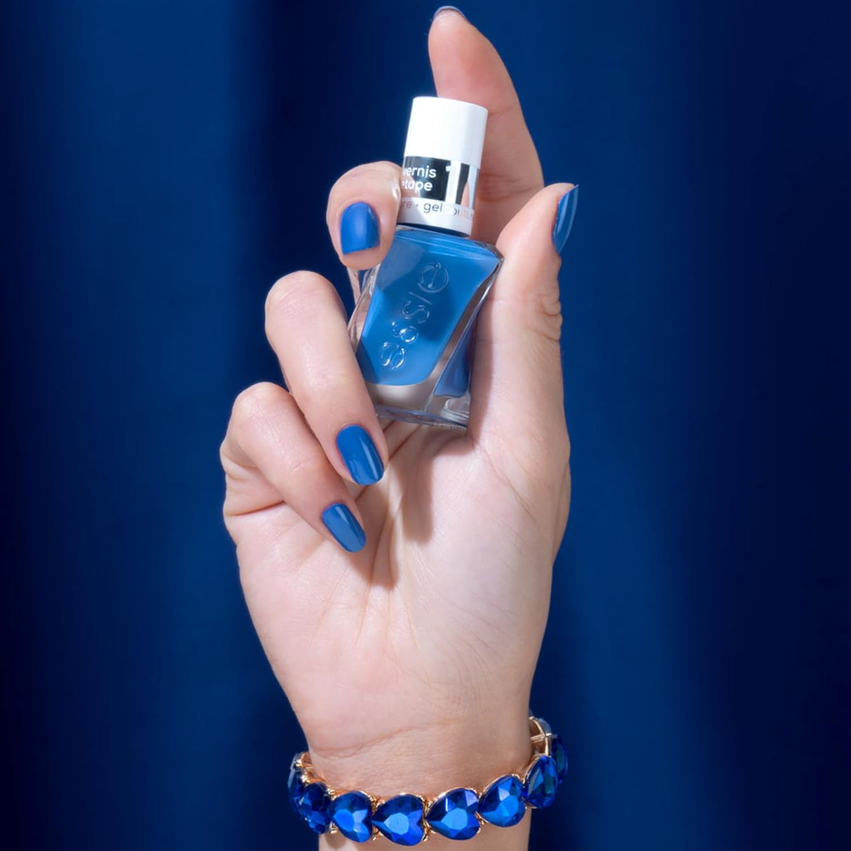 essie Gel Couture Gel-Like Vegan Nail Polish - Statement Peace-095008060064-LR-351685-4-LR eShop
