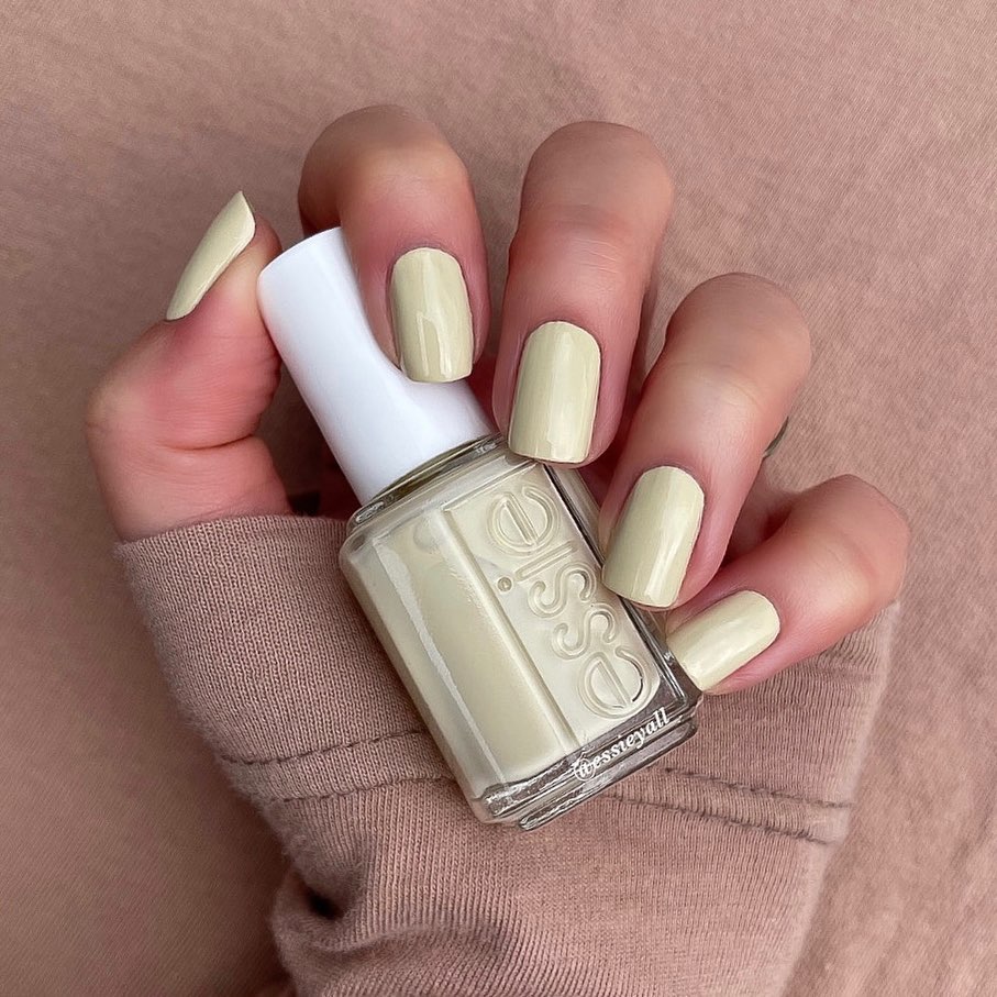 essie Salon-Quality Vegan Nail Polish - Sing Songbird Alone-095008052809-LR-344068-3-LR eShop