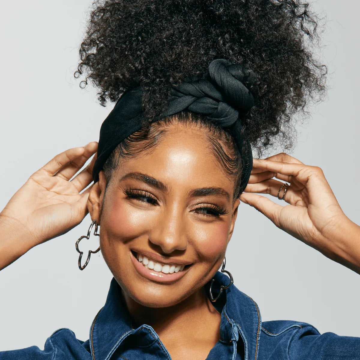KISS Colors & Care Satin Wrap Scarf - Black-731509842241-LR-354845-2-LR eShop