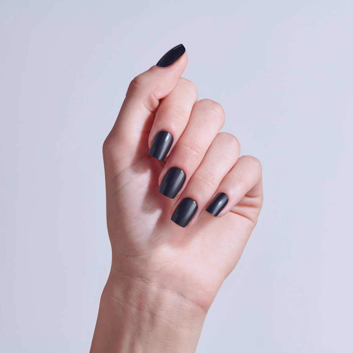 KISS Core Color Premium Faux Nails - Photogenic-731509225686-LR-359979-4-LR eShop