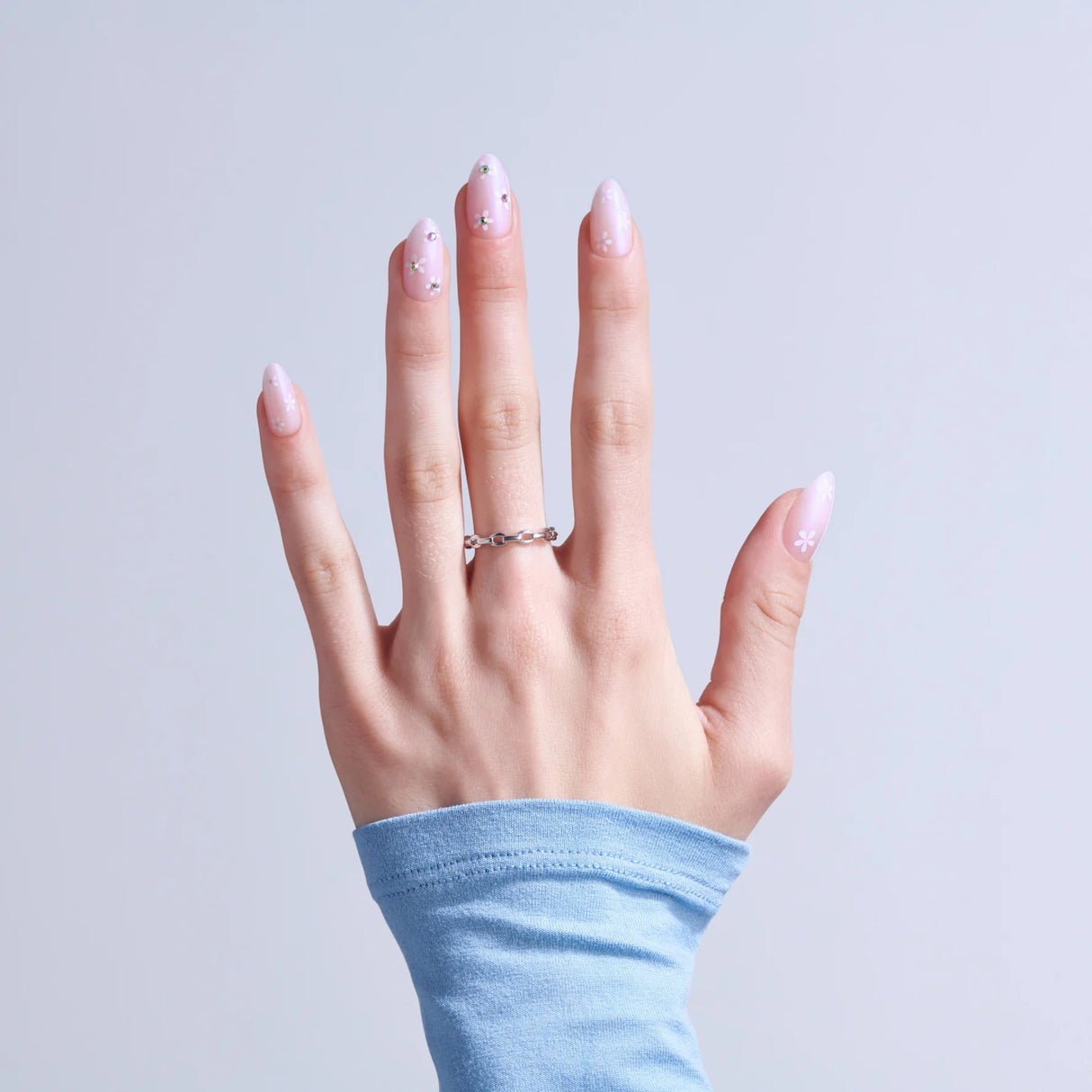 KISS Glam Premium Faux Nails - Breeze Of Bliss-731509225204-LR-359971-6-LR eShop