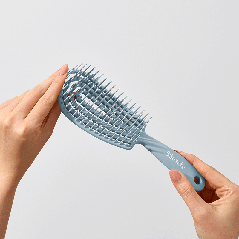 Kitsch Detangling Flexi Brush - Haze Blue-840455504247-LR-362139-2-LR eShop