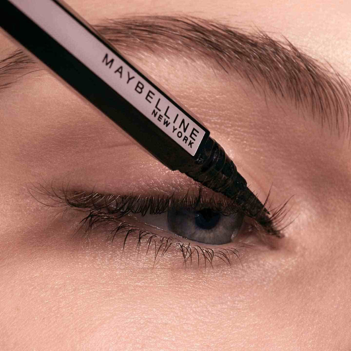 MAYBELLINE New York Hyper Easy Liquid Eyeliner, Eye Makeup, 810 Pitch Brown, 0.021 oz-041554076431-LR-345574-7-LR eShop