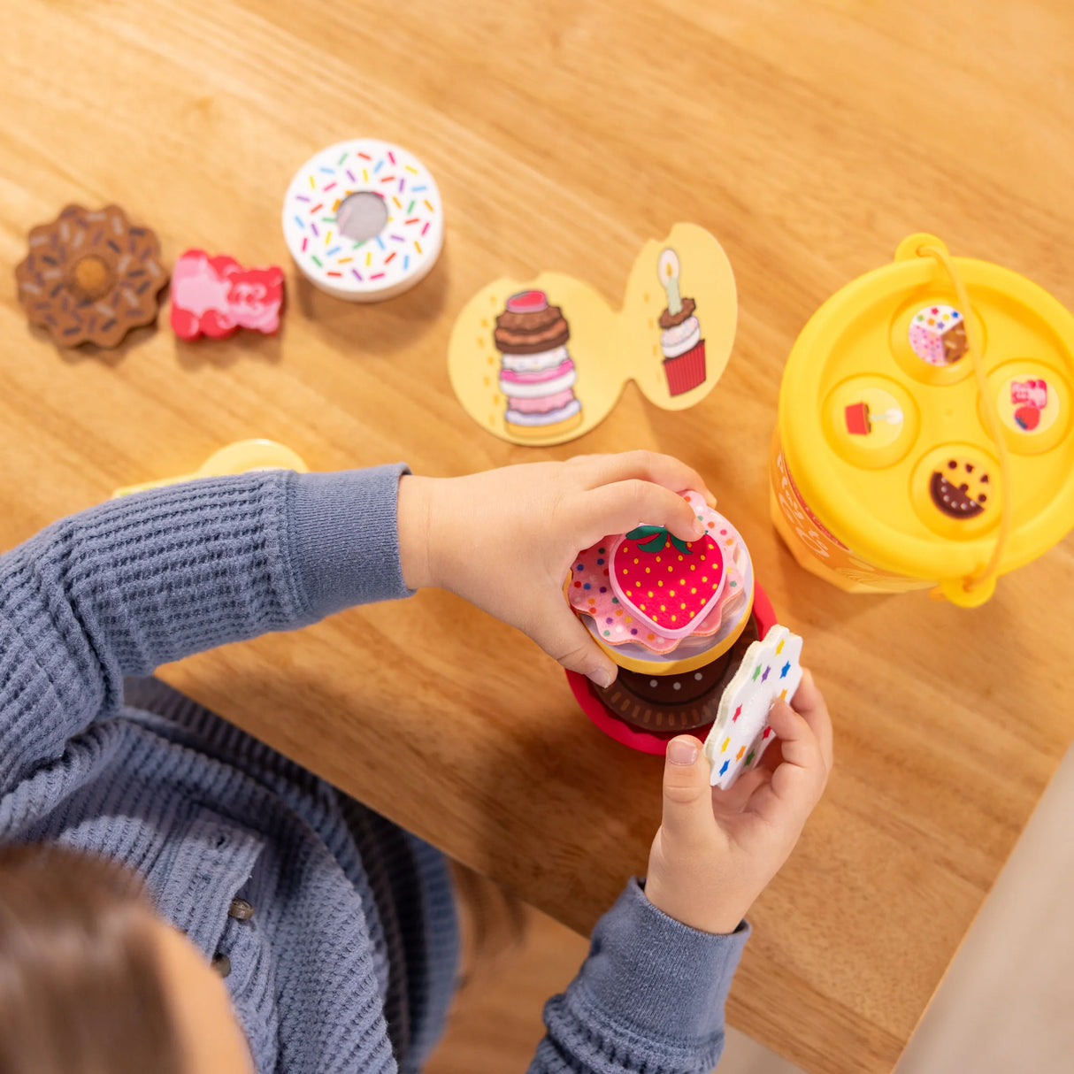 Melissa & Doug Play to Go Cake & Cookies Play Set-000772501736-LR-354137-8-LR eShop