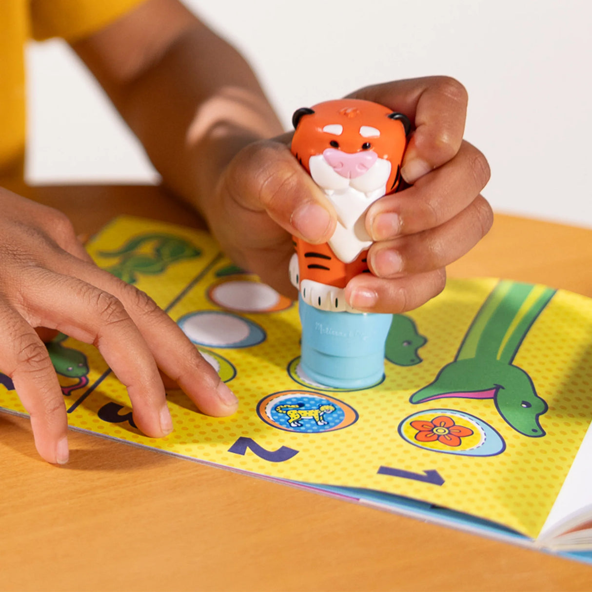 Melissa & Doug Sticker WOW! Activity Pad & Sticker Stamper - Tiger-000772320146-LR-354175-3-LR eShop