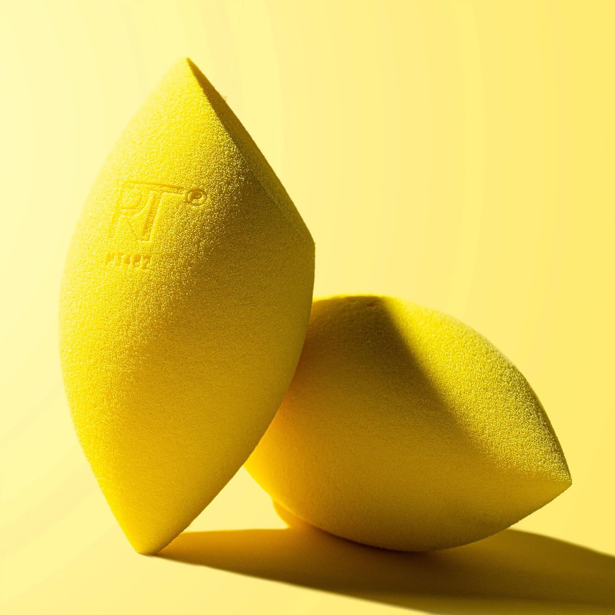 Real Techniques Miracle Concealer Sponge, 2 count-079625439397-LR-351666-10-LR eShop