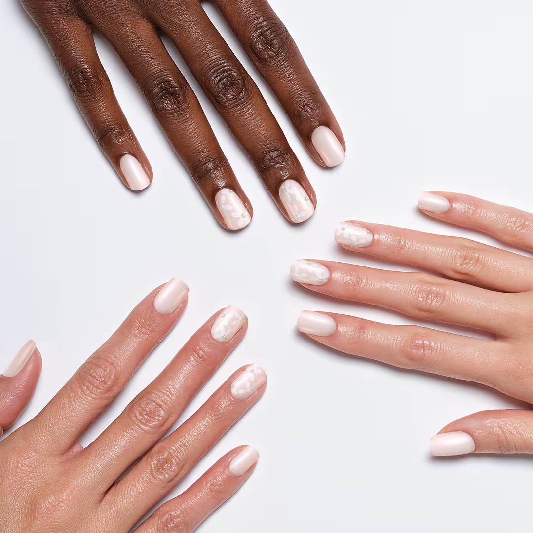 Sally Hansen Salon Effects Perfect Press-on Short'Ease Nails - Petite Pearlflection-3616306367654-LR-360167-3-LR eShop