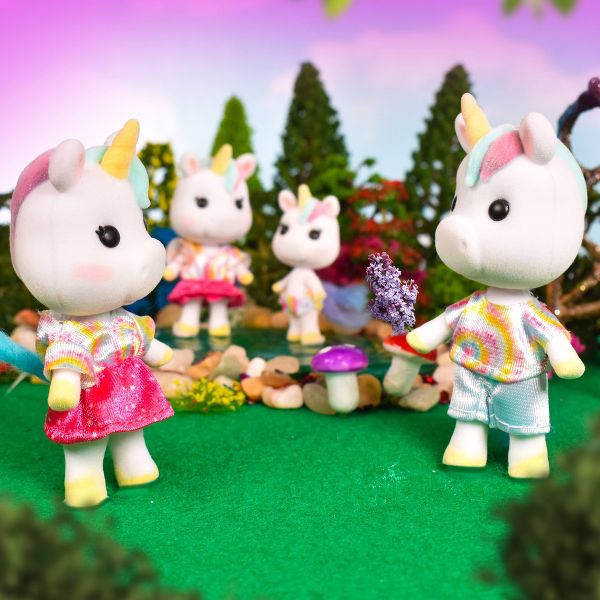 Sunny Days Entertainment Honey Bee Acres Daydreamers Toy Set - Unicorn Family-810009206378-LR-350680-4-LR eShop