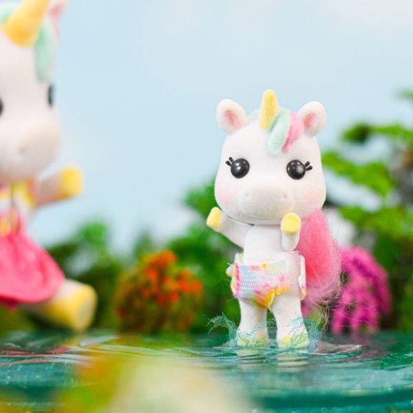 Sunny Days Entertainment Honey Bee Acres Daydreamers Toy Set - Unicorn Family-810009206378-LR-350680-6-LR eShop
