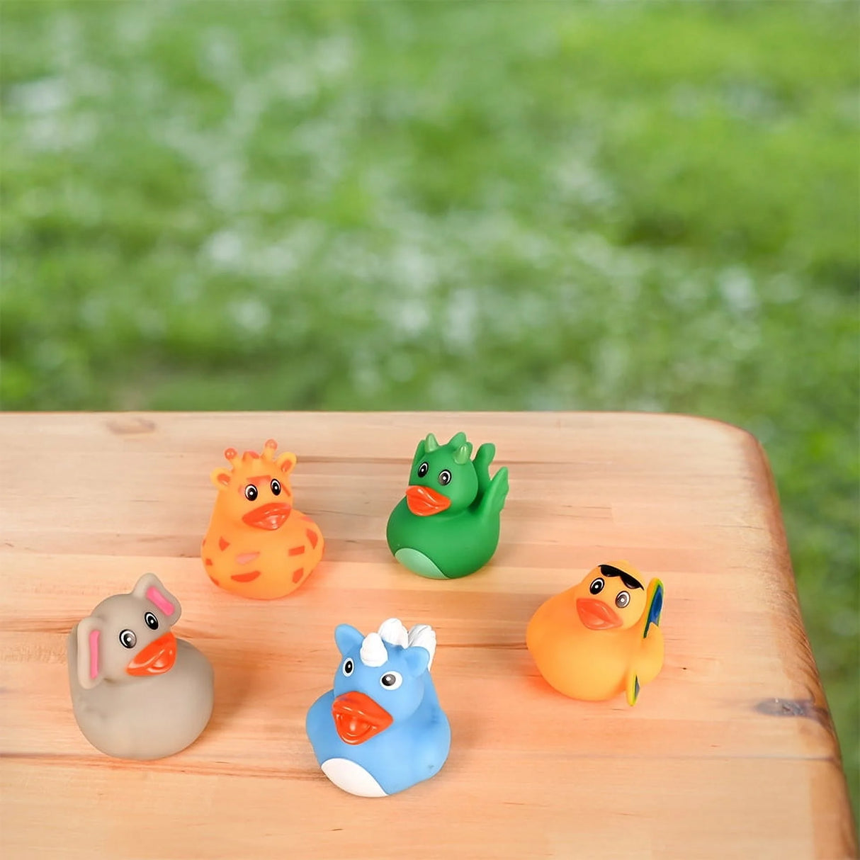 Sunny Days Entertainment Toymendous Lux Ducks, Assorted-840359705382-LR-357515-4-LR eShop